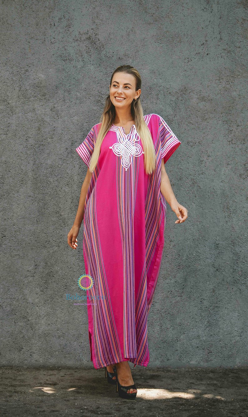 Vos journées d'été ont enfin leur tenue idéale : caftan réinventé pour le soleil — photo 2